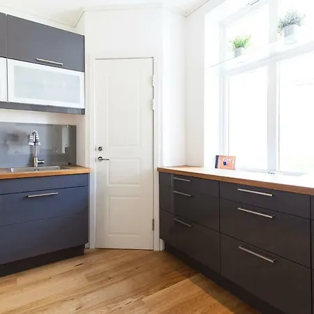 High End 2br In Good Location! Apartment *