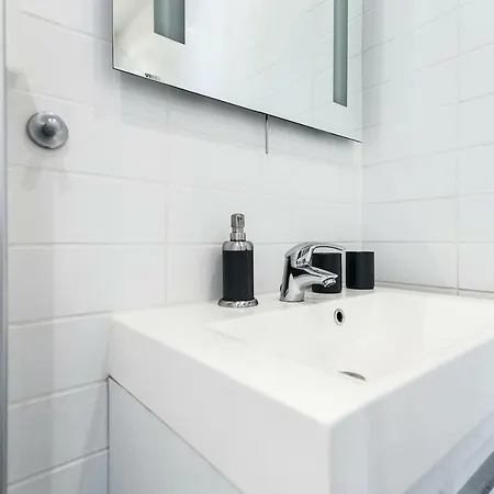 High End 2br In Good Location! Apartment Bergen