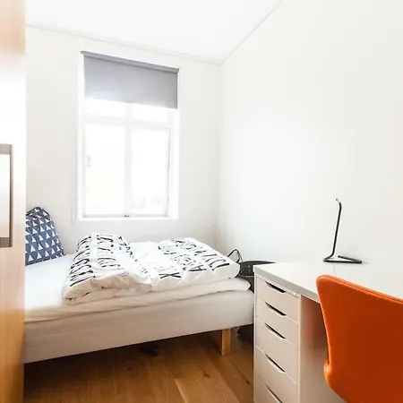 High End 2br In Good Location! Apartment Bergen