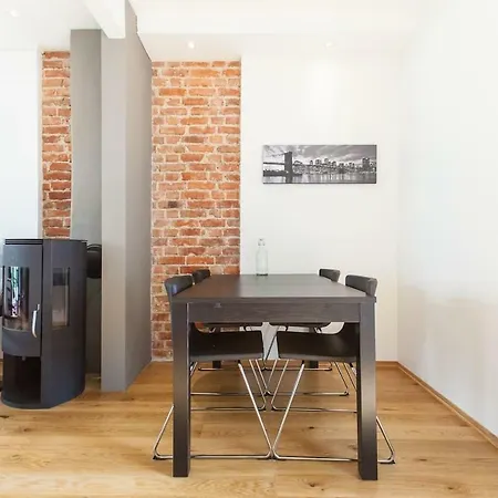 High End 2br In Good Location! Apartment Bergen